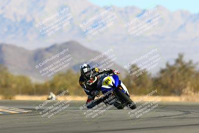 media/Jan-09-2022-SoCal Trackdays (Sun) [[2b1fec8404]]/Turn 14 (10am)/